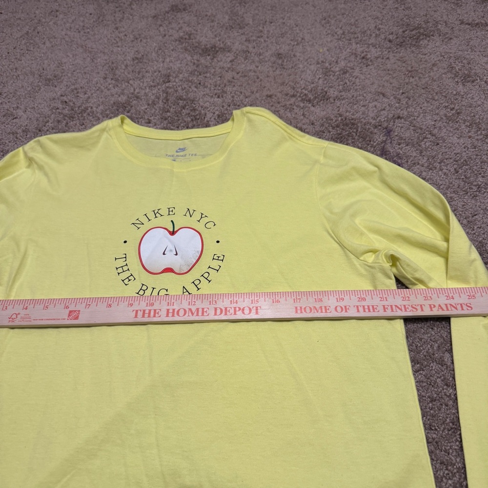 Nike NYC Big Apple Shirt Mens Large Yellow Pullover Long Sleeve Logo Casual - Picture 6 of 10